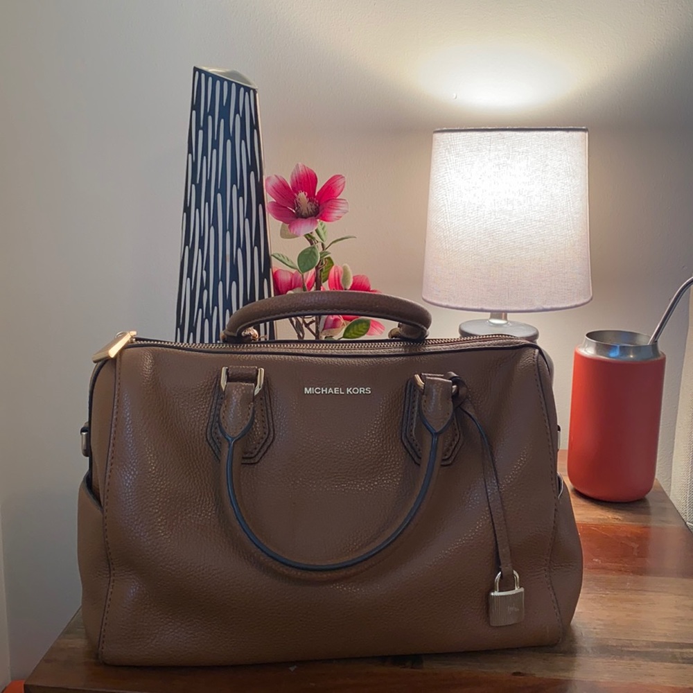 Michael Kors purse with strap included
